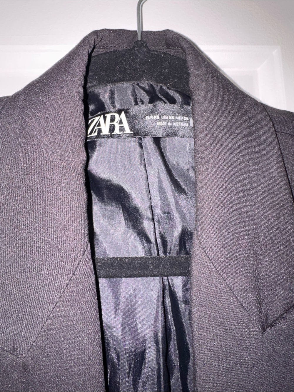 Zara Black Double-Button Women's Blazer - Picture 2 of 3